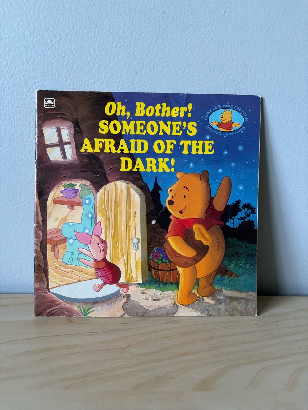 Winnie the Pooh “Oh, Bother! Someone's Afraid of the Dark!” Book 📕 - 1994